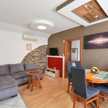 Apartments Liljana Privlaka Luaran gambar